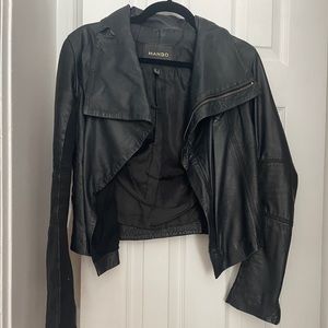 MANGO LEATHER JACKET PERFECTLY BROKEN IN
